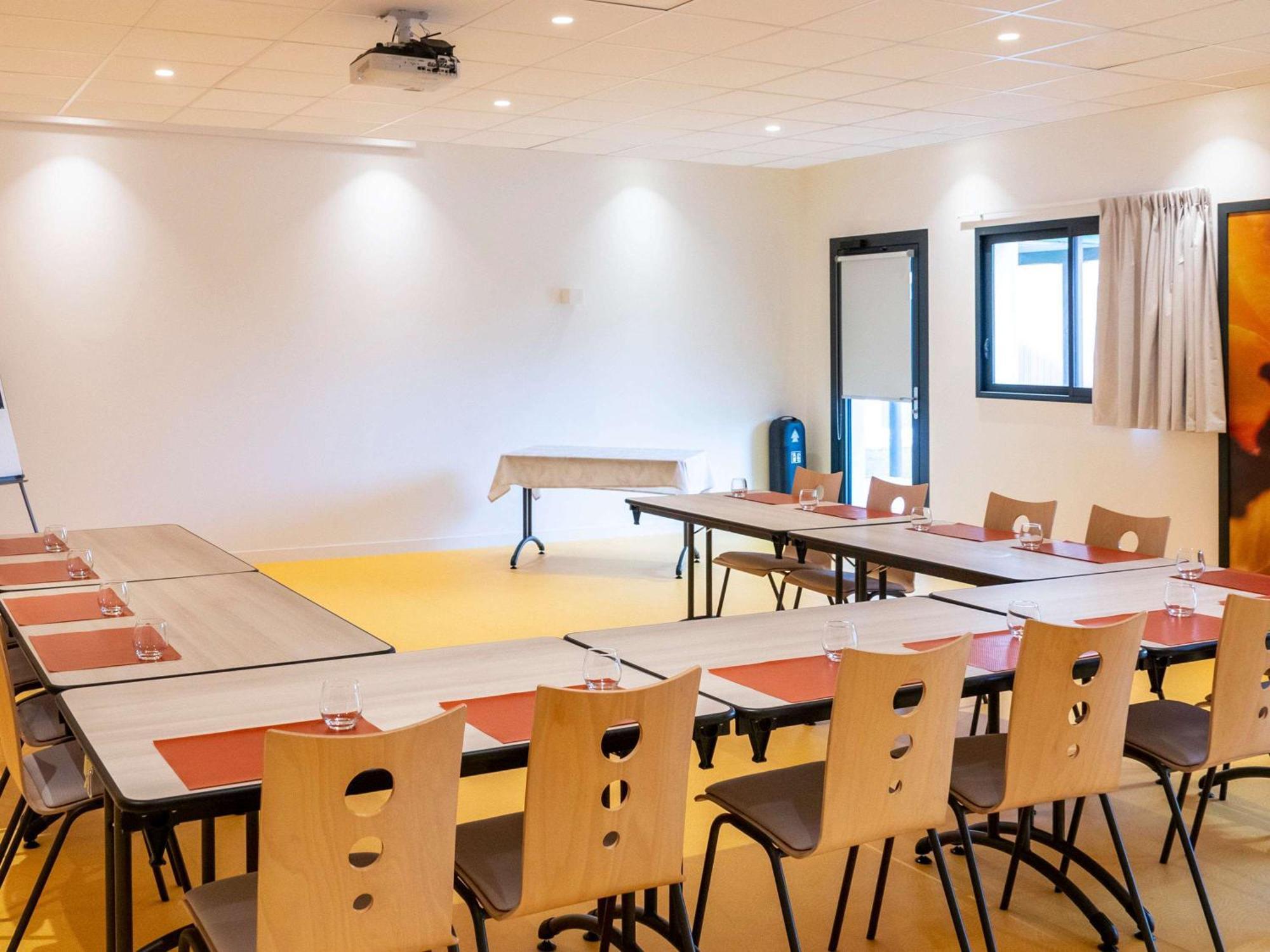 Hotel Ibis Styles Fougeres Beaucé